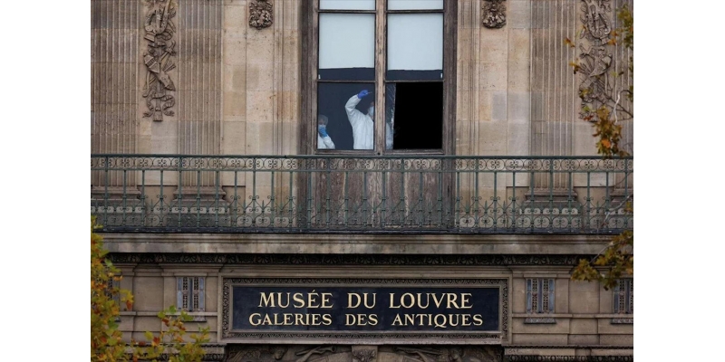 7 DAKİKADA YÜZYILIN SOYGUNU: Louvre'da Film Gibi Soygun!