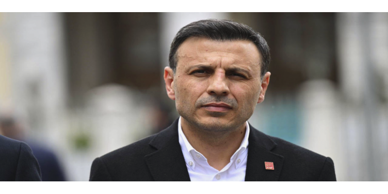Özgür Çelik’ten İmamoğlu Mesajı