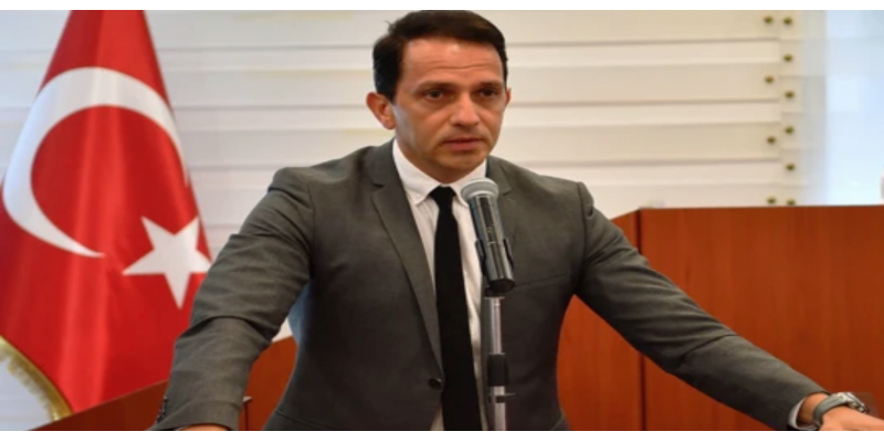 AK Parti’den İstifa Eden İsimden Muhalefet Mesajları